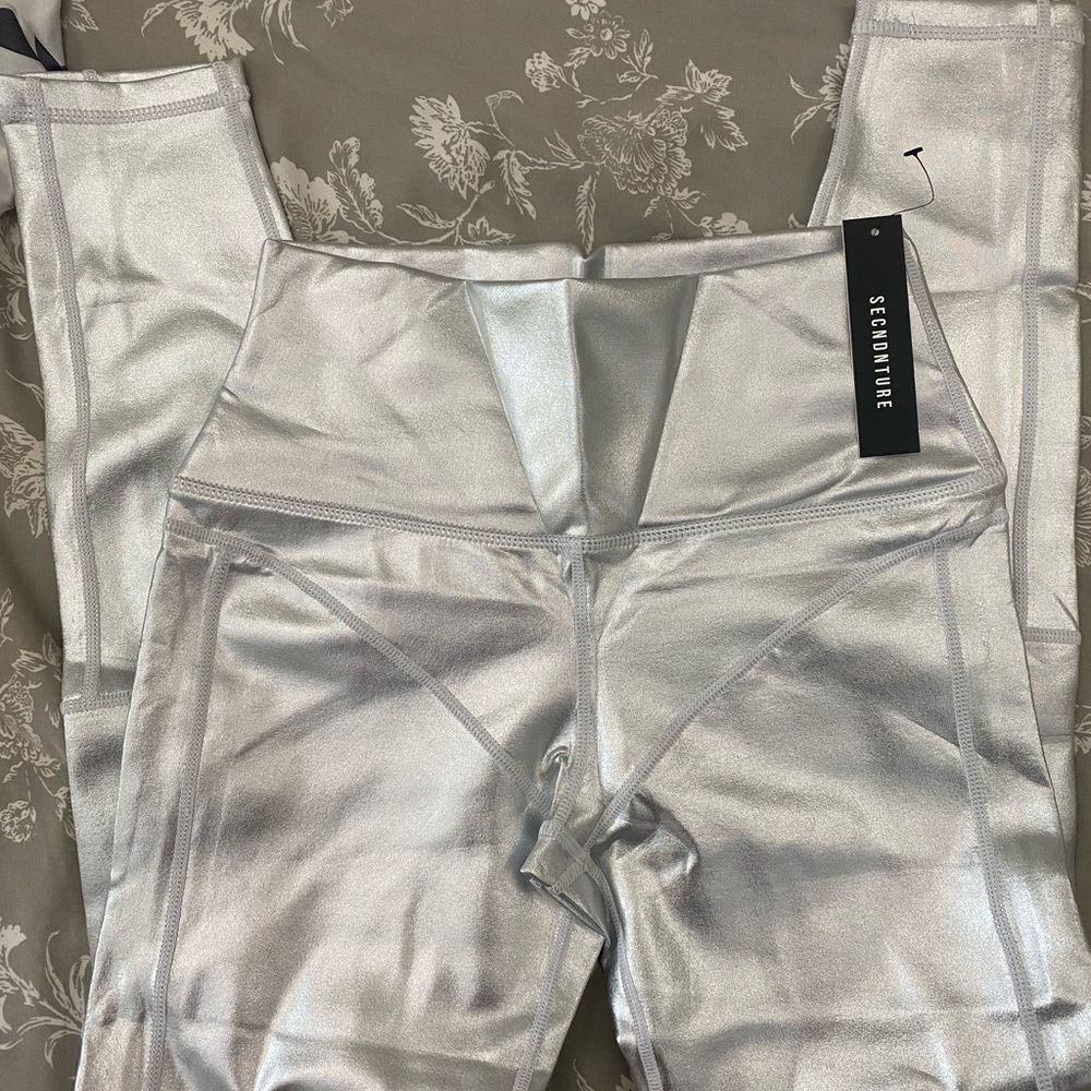 SecndNture silver scuba leggings nwt
